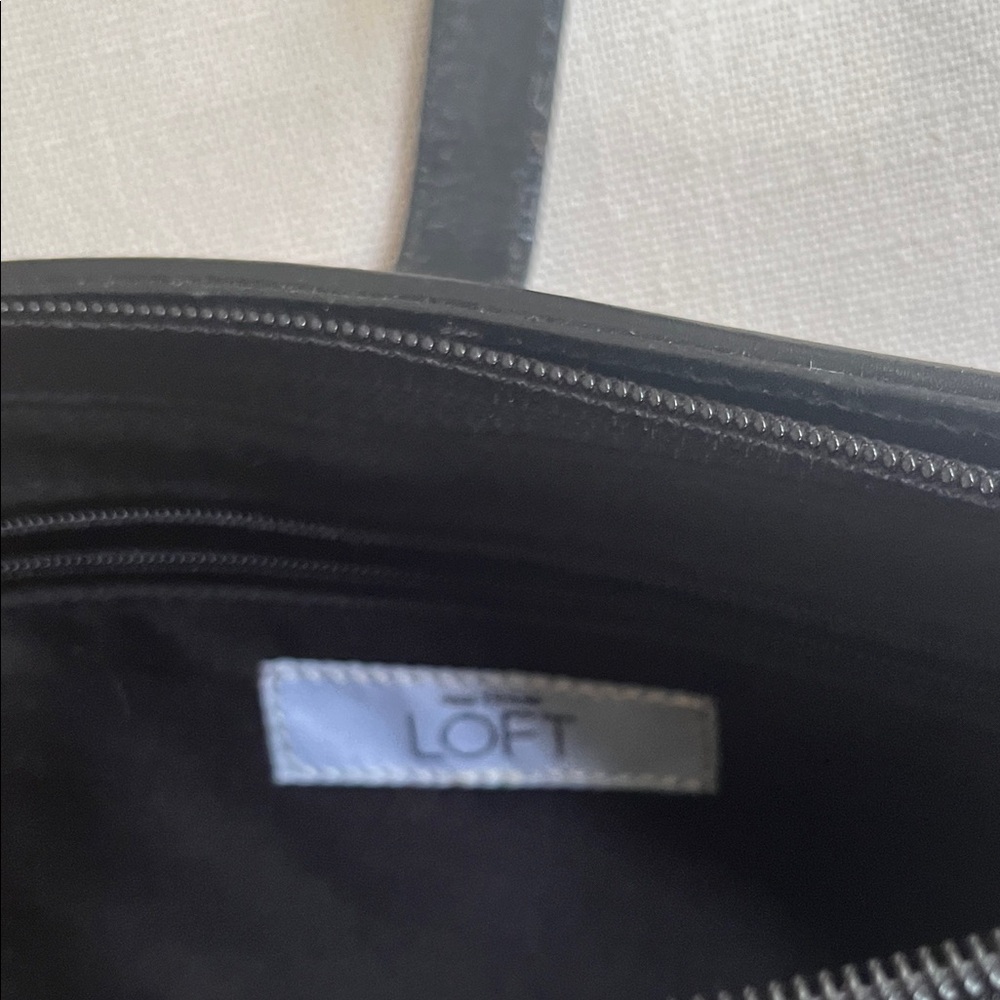 LOFT Classic Black Leather Small Shoulder Bag - Picture 4 of 6